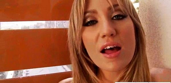  Amateur Girl (angela sommers) Play With Things As Dildos On Cam vid-10